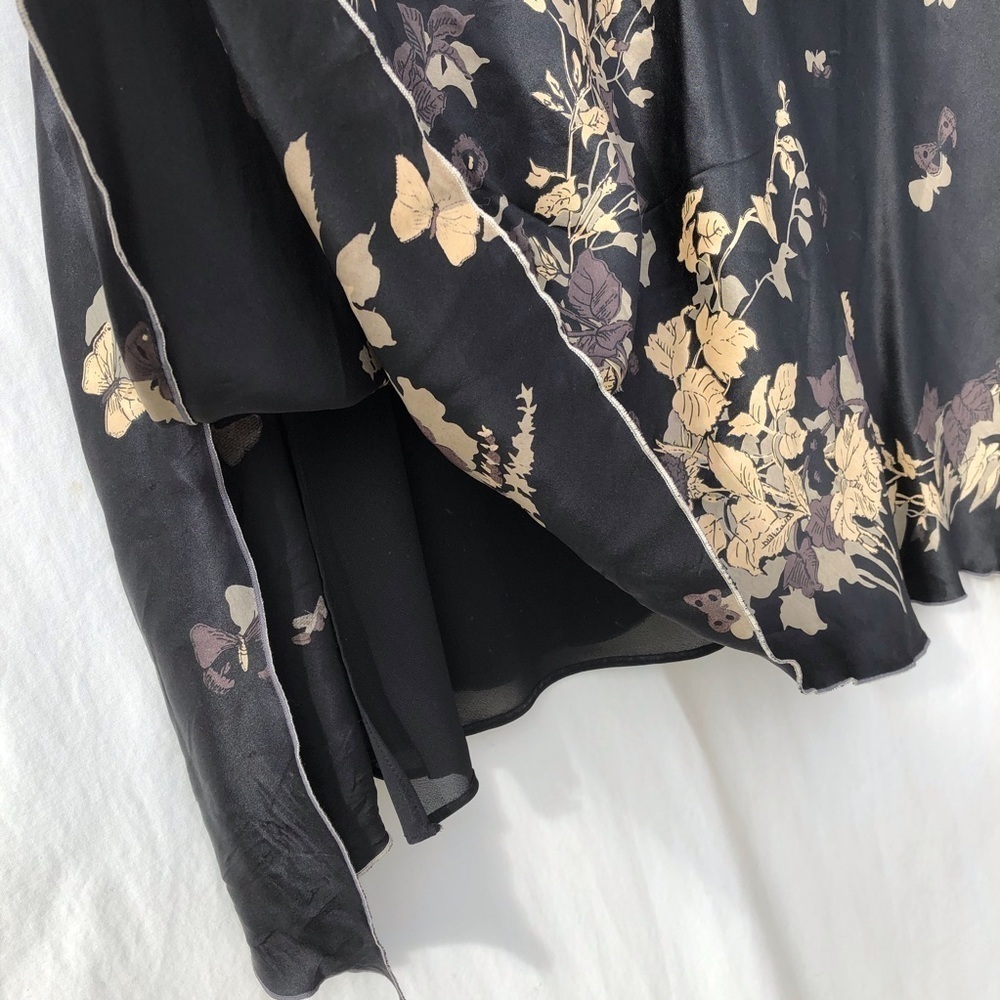 Silk A shape black with butterfly print skirt - Picture 4 of 12